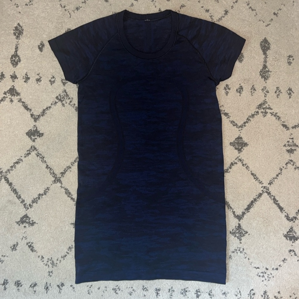 Lululemon swifty tech top